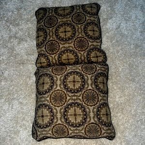 Brown pillows for the couch 2 of them for the price of 1